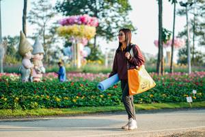 BIB: 
                            <button type="button" onclick="openModal(27583669)" class="btn btn-primary btn-sm float-right btn-popup" data-toggle="modal" data-target=".modal-high-quality">
                        <i class="fas fa-shopping-cart"></i> Add to Cart
                    </button>
                                            <button type="button" onclick="isThisMe(27583669, true)" class="btn btn-success btn-sm float-right btn-popup btn-isme hidden" data-toggle="tooltip" data-placement="bottom" title="นี่คือรูปของคุณใช่ไหม คลิกที่นี่เพื่อเอาเข้าอัลบั้ม">
                        <i class="fas fa-plus"></i> Add to album
                    </button>
                    <button type="button" onclick="isThisMe(27583669, false)" class="btn btn-warning btn-sm float-right btn-popup btn-isnotme hidden">
                        <i class="fas fa-ban"></i> Remove from album
                    </button>